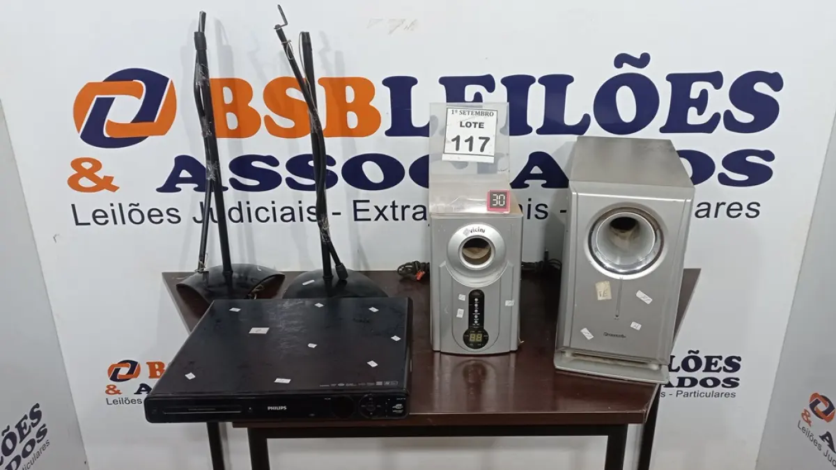01 DVD HOME THEATER MACA PHILIPS, 02 CAIXAS DE SOM MARCAS DIVERSAS E 02 SUPORTES PAR CAIXAS DE SOM. (NO ESTADO) ATENÇÃO! FAZER A VISITAÇÃO ANTES DE ARREMATAR, NÃO SABEMOS SE FUNCIONA, LEILÃO NÃO TEM GARANTIA E NEM DEVOLUÇÃO, SUJEITO A POSSÍVEIS AVARIAS VISÍVEIS/OCULTAS E/OU AUSÊNCIA DE COMPONENTES.