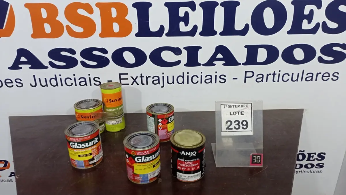 04 LATAS DE ESMALTE SINTÉTICO DE 900ML CORES VARIADAS MARCA GLASURIT, 01 CATALIZADOR EPÓXI E 01 DILUENTE EPÓXI. (NO ESTADO) ATENÇÃO! FAZER A VISITAÇÃO ANTES DE ARREMATAR, NÃO SABEMOS SE FUNCIONA, LEILÃO NÃO TEM GARANTIA E NEM DEVOLUÇÃO, SUJEITO A POSSÍVEIS AVARIAS VISÍVEIS/OCULTAS E/OU AUSÊNCIA DE COMPONENTES.