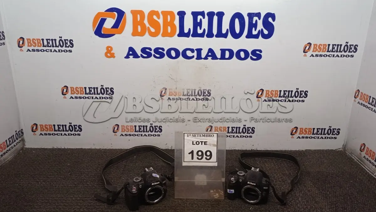 LOTE 199 - 02 CÂMERAS NIKON D300 SEM LENTES. (NO ESTADO) ATENÇÃO! FAZER A VISITAÇÃO ANTES DE ARREMATAR, NÃO SABEMOS SE FUNCIONA, LEILÃO NÃO TEM GARANTIA E NEM DEVOLUÇÃO, SUJEITO A POSSÍVEIS AVARIAS VISÍVEIS/OCULTAS E/OU AUSÊNCIA DE COMPONENTES