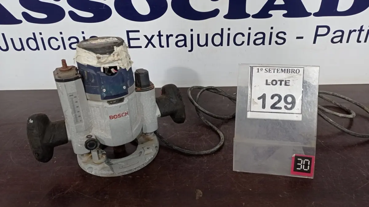 01 TUPIA BOSH GOF/GFF 1600 CE. (NO ESTADO) ATENÇÃO! FAZER A VISITAÇÃO ANTES DE ARREMATAR, NÃO SABEMOS SE FUNCIONA, LEILÃO NÃO TEM GARANTIA E NEM DEVOLUÇÃO, SUJEITO A POSSÍVEIS AVARIAS VISÍVEIS/OCULTAS E/OU AUSÊNCIA DE COMPONENTES.