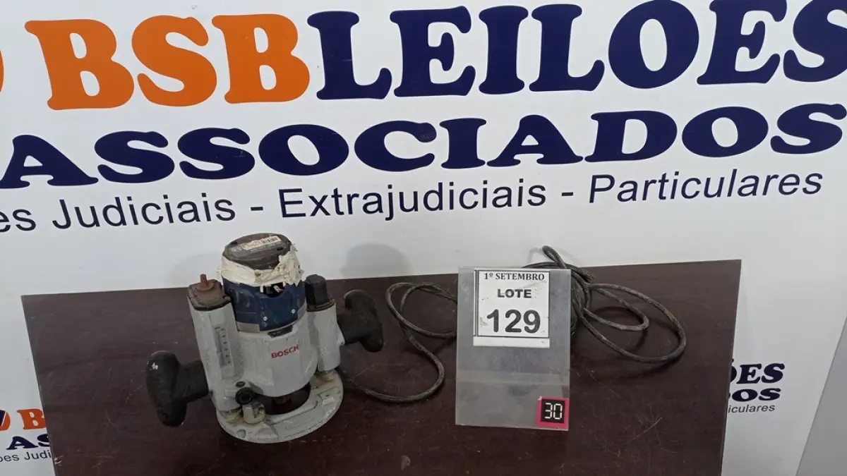 01 TUPIA BOSH GOF/GFF 1600 CE. (NO ESTADO) ATENÇÃO! FAZER A VISITAÇÃO ANTES DE ARREMATAR, NÃO SABEMOS SE FUNCIONA, LEILÃO NÃO TEM GARANTIA E NEM DEVOLUÇÃO, SUJEITO A POSSÍVEIS AVARIAS VISÍVEIS/OCULTAS E/OU AUSÊNCIA DE COMPONENTES.
