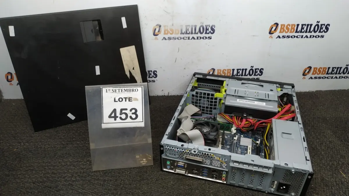 01 CPU MARCA POSITIVO COM 8GB MEMORIA COM SSD E HD. (NO ESTADO) ATENÇÃO! FAZER A VISITAÇÃO ANTES DE ARREMATAR, NÃO SABEMOS SE FUNCIONA, LEILÃO NÃO TEM GARANTIA E NEM DEVOLUÇÃO, SUJEITO A POSSÍVEIS AVARIAS VISÍVEIS/OCULTAS E/OU AUSÊNCIA DE COMPONENTES.
