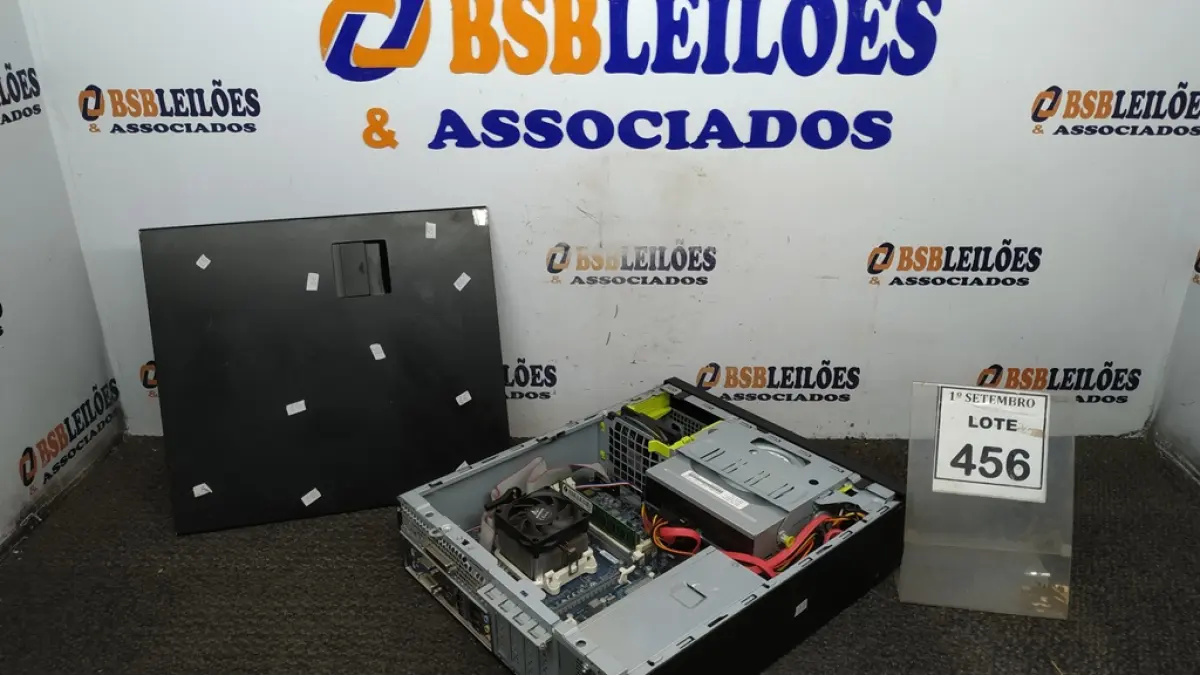 01 CPU MARCA POSITIVO COM 8GB MEMORIA COM SSD E HD. (NO ESTADO) ATENÇÃO! FAZER A VISITAÇÃO ANTES DE ARREMATAR, NÃO SABEMOS SE FUNCIONA, LEILÃO NÃO TEM GARANTIA E NEM DEVOLUÇÃO, SUJEITO A POSSÍVEIS AVARIAS VISÍVEIS/OCULTAS E/OU AUSÊNCIA DE COMPONENTES.