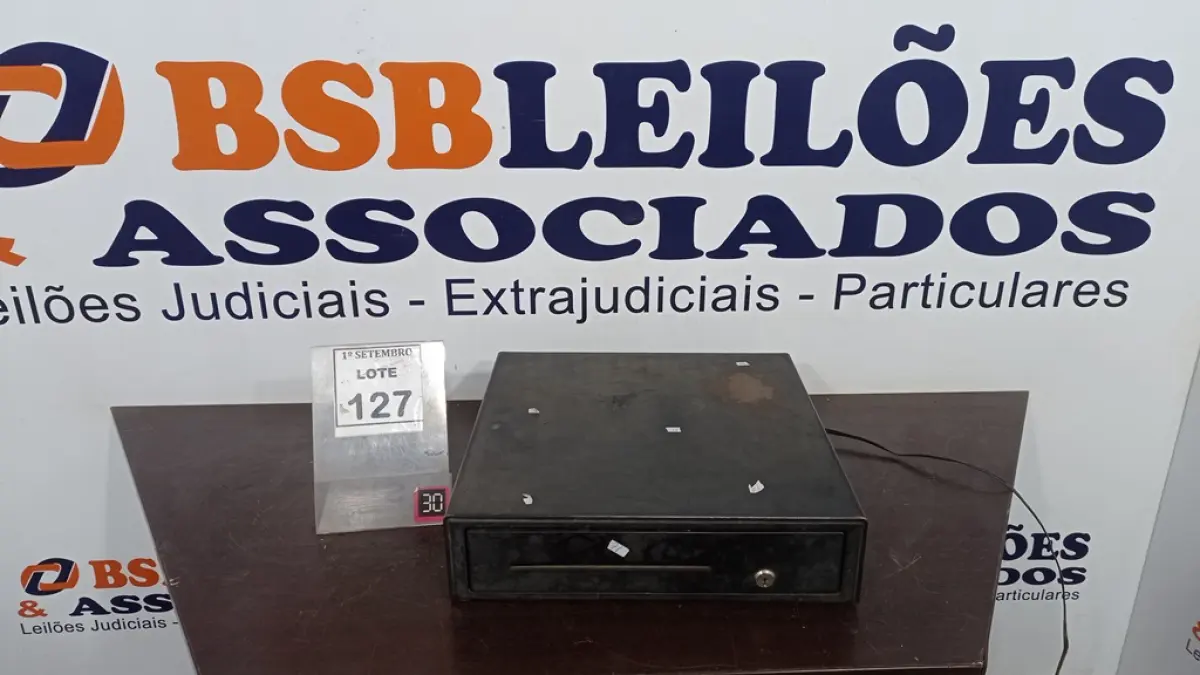 01 GAVETA DE DINHEIRO. (NO ESTADO) ATENÇÃO! FAZER A VISITAÇÃO ANTES DE ARREMATAR, NÃO SABEMOS SE FUNCIONA, LEILÃO NÃO TEM GARANTIA E NEM DEVOLUÇÃO, SUJEITO A POSSÍVEIS AVARIAS VISÍVEIS/OCULTAS E/OU AUSÊNCIA DE COMPONENTES.