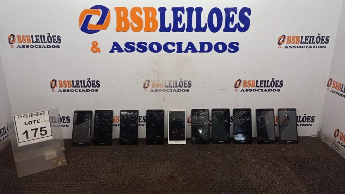 10 CELULARES MARCA POSITIVO. (NO ESTADO) ATENÇÃO! FAZER A VISITAÇÃO ANTES DE ARREMATAR, NÃO SABEMOS SE FUNCIONA, LEILÃO NÃO TEM GARANTIA E NEM DEVOLUÇÃO, SUJEITO A POSSÍVEIS AVARIAS VISÍVEIS/OCULTAS E/OU AUSÊNCIA DE COMPONENTES