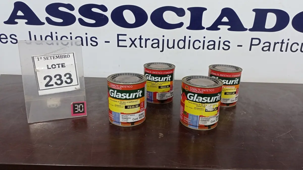 04 LATAS DE ESMALTE SINTÉTICO DE 900ML CORES VARIADAS MARCA GLASURIT. (NO ESTADO) ATENÇÃO! FAZER A VISITAÇÃO ANTES DE ARREMATAR, NÃO SABEMOS SE FUNCIONA, LEILÃO NÃO TEM GARANTIA E NEM DEVOLUÇÃO, SUJEITO A POSSÍVEIS AVARIAS VISÍVEIS/OCULTAS E/OU AUSÊNCIA DE COMPONENTES.