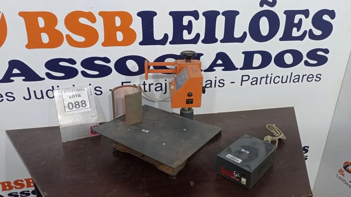 01 PRENSA TÉRMICA PARA CANECAS. (NO ESTADO) ATENÇÃO! FAZER A VISITAÇÃO ANTES DE ARREMATAR, NÃO SABEMOS SE FUNCIONA, LEILÃO NÃO TEM GARANTIA E NEM DEVOLUÇÃO, SUJEITO A POSSÍVEIS AVARIAS VISÍVEIS/OCULTAS E/OU AUSÊNCIA DE COMPONENTES.