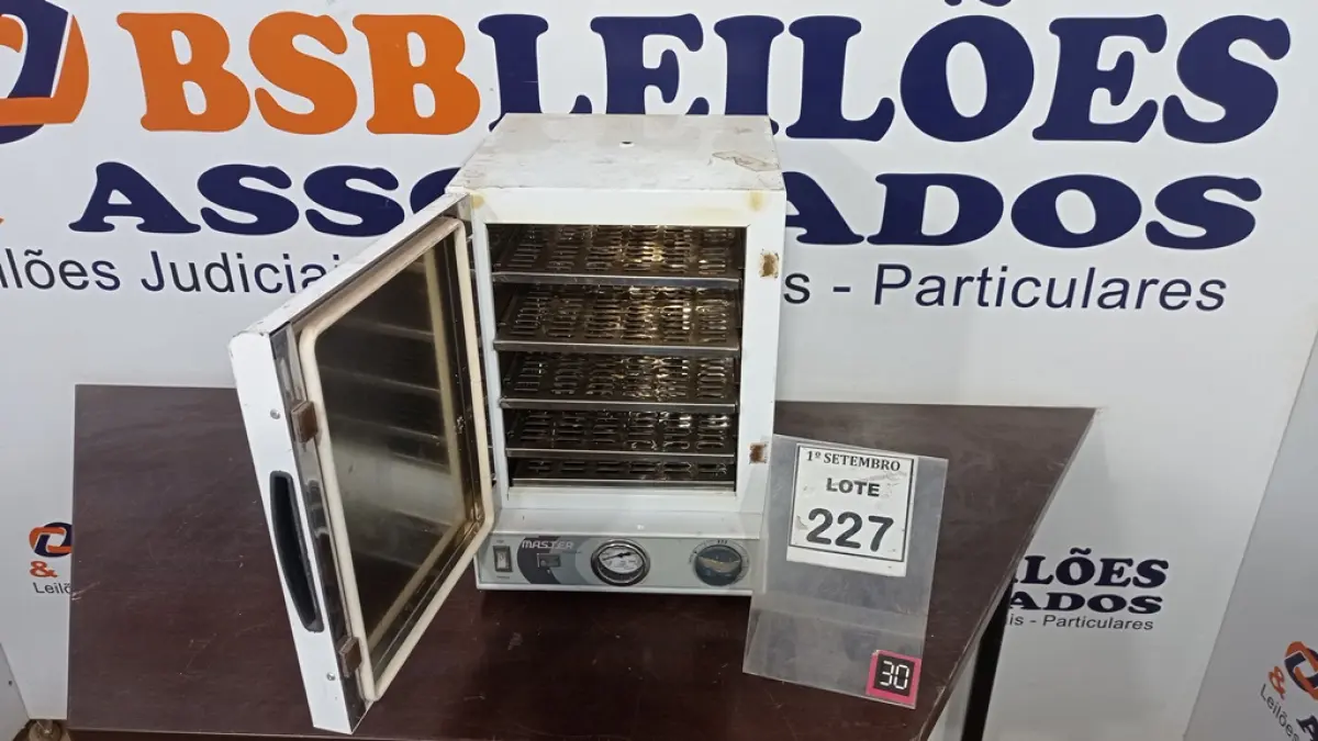 01 ESTUFA DE ESTERILIZAÇÃO E SECAGEM. (NO ESTADO) ATENÇÃO! FAZER A VISITAÇÃO ANTES DE ARREMATAR, NÃO SABEMOS SE FUNCIONA, LEILÃO NÃO TEM GARANTIA E NEM DEVOLUÇÃO, SUJEITO A POSSÍVEIS AVARIAS VISÍVEIS/OCULTAS E/OU AUSÊNCIA DE COMPONENTES.