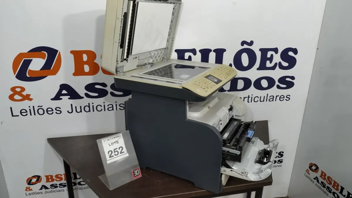 01 IMPRESSORA MULTIFUNCIONAL MARCA HP MODELO CM2320FXI MFP. (NO ESTADO) ATENÇÃO! FAZER A VISITAÇÃO ANTES DE ARREMATAR, NÃO SABEMOS SE FUNCIONA, LEILÃO NÃO TEM GARANTIA E NEM DEVOLUÇÃO, SUJEITO A POSSÍVEIS AVARIAS VISÍVEIS/OCULTAS E/OU AUSÊNCIA DE COMPONENTES
