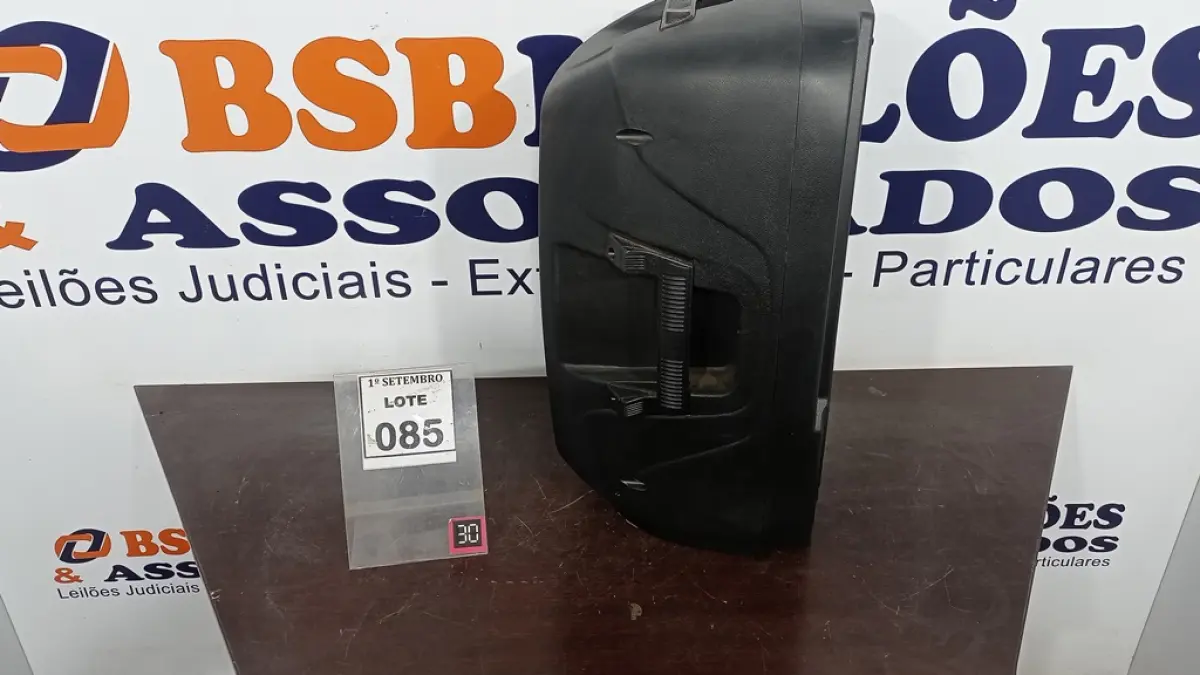 01 CAIXA DE SOM MARCA PZ PRO ÁUDIO. (NO ESTADO) ATENÇÃO! FAZER A VISITAÇÃO ANTES DE ARREMATAR, NÃO SABEMOS SE FUNCIONA. LEILÃO NÃO TEM GARANTIA E NEM DEVOLUÇÃO, SUJEITO A POSSÍVEIS AVARIAS VISÍVEIS/OCULTAS E/OU AUSÊNCIA DE COMPONENTES.