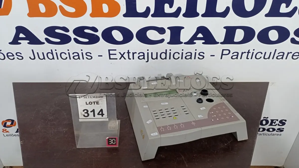 LOTE 314 - 01 APARELHO ANALISADOR DE COAGULAÇÃO SATART 4. (NO ESTADO) ATENÇÃO! FAZER A VISITAÇÃO ANTES DE ARREMATAR, NÃO SABEMOS SE FUNCIONA, LEILÃO NÃO TEM GARANTIA E NEM DEVOLUÇÃO, SUJEITO A POSSÍVEIS AVARIAS VISÍVEIS/OCULTAS E/OU AUSÊNCIA DE COMPONENTES.