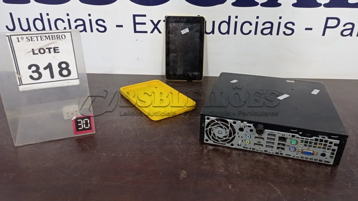 LOTE 318 - 01 MINI PC HP I3 E 01 TABLET MARCA CCE. (NO ESTADO) ATENÇÃO! FAZER A VISITAÇÃO ANTES DE ARREMATAR, NÃO SABEMOS SE FUNCIONA, LEILÃO NÃO TEM GARANTIA E NEM DEVOLUÇÃO, SUJEITO A POSSÍVEIS AVARIAS VISÍVEIS/OCULTAS E/OU AUSÊNCIA DE COMPONENTES.