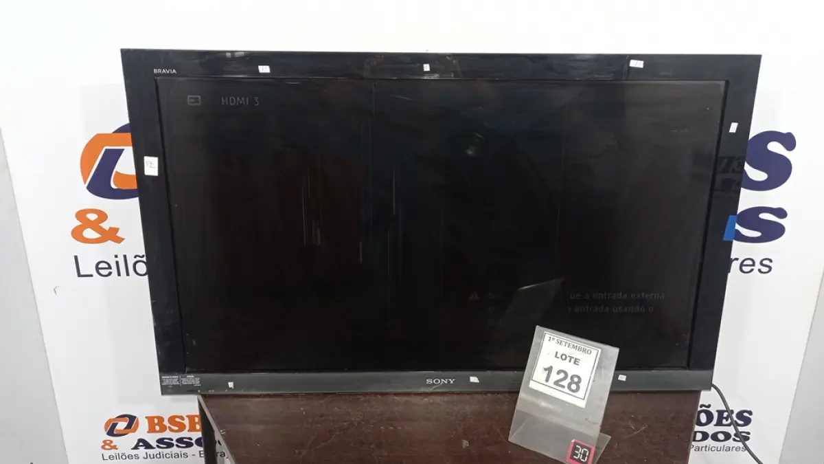 01 TV LCD 46’’ MARCA SONY. (NO ESTADO) ATENÇÃO! FAZER A VISITAÇÃO ANTES DE ARREMATAR, NÃO SABEMOS SE FUNCIONA, LEILÃO NÃO TEM GARANTIA E NEM DEVOLUÇÃO, SUJEITO A POSSÍVEIS AVARIAS VISÍVEIS/OCULTAS E/OU AUSÊNCIA DE COMPONENTES.