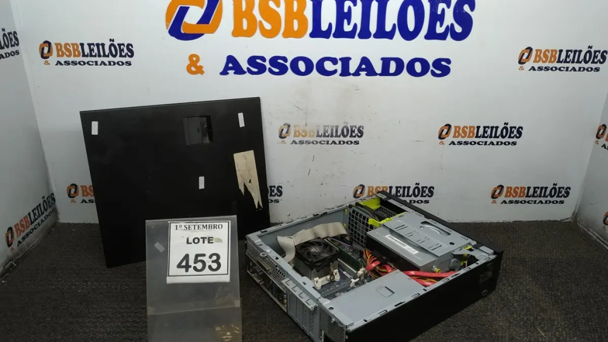 01 CPU MARCA POSITIVO COM 8GB MEMORIA COM SSD E HD. (NO ESTADO) ATENÇÃO! FAZER A VISITAÇÃO ANTES DE ARREMATAR, NÃO SABEMOS SE FUNCIONA, LEILÃO NÃO TEM GARANTIA E NEM DEVOLUÇÃO, SUJEITO A POSSÍVEIS AVARIAS VISÍVEIS/OCULTAS E/OU AUSÊNCIA DE COMPONENTES.