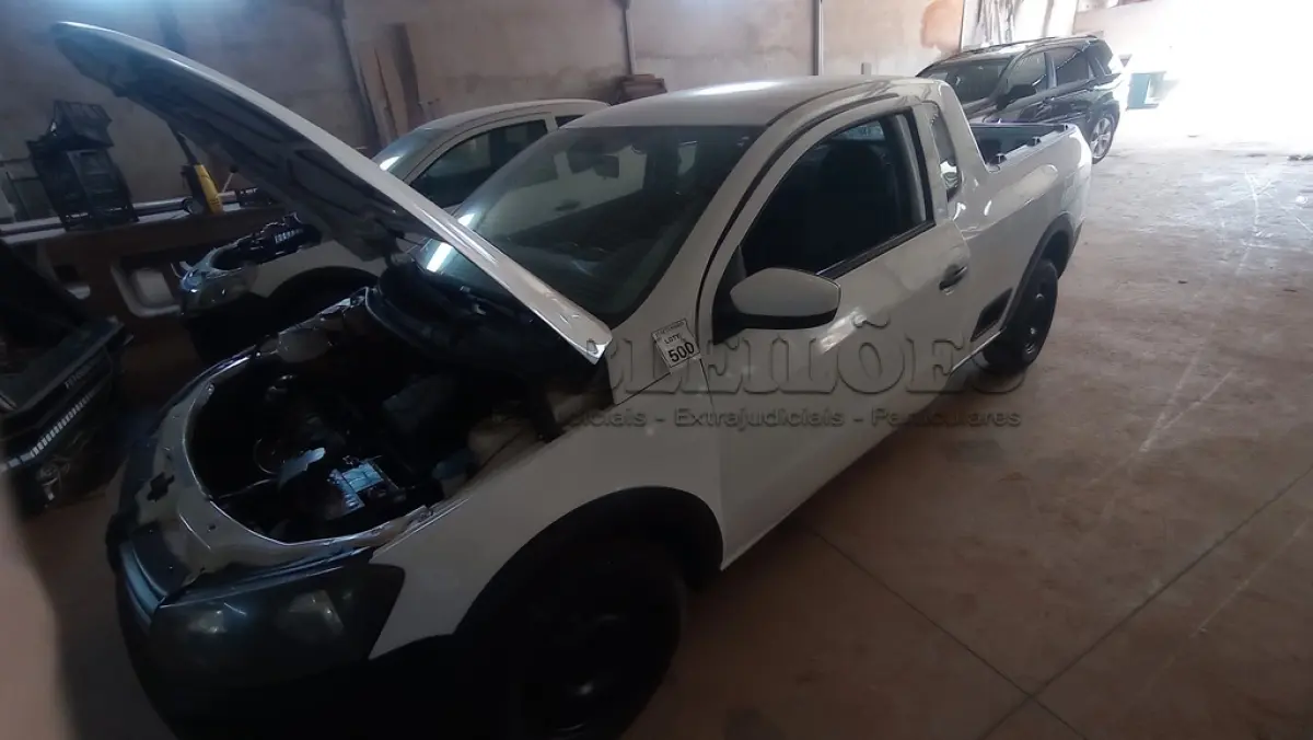 LOTE 500 - 01 VW SAVEIRO 1.6 CE FLEX, PLACA ONN7322,COR BRANCA ANO 2014. (NO ESTADO) ATENÇÃO! FAZER A VISITAÇÃO ANTES DE ARREMATAR, NÃO SABEMOS SE FUNCIONA, LEILÃO NÃO TEM GARANTIA E NEM DEVOLUÇÃO, SUJEITO A POSSÍVEIS AVARIAS VISÍVEIS/OCULTAS E/OU AUSÊNCIA DE COMPONENTES.