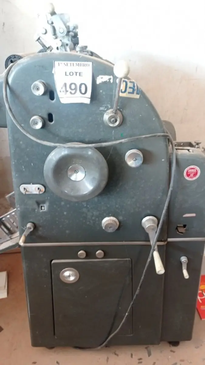 01 MÁQUINA IMPRESSORA OFFSET. (NO ESTADO) ATENÇÃO! FAZER A VISITAÇÃO ANTES DE ARREMATAR, NÃO SABEMOS SE FUNCIONA, LEILÃO NÃO TEM GARANTIA E NEM DEVOLUÇÃO, SUJEITO A POSSÍVEIS AVARIAS VISÍVEIS/OCULTAS E/OU AUSÊNCIA DE COMPONENTES.