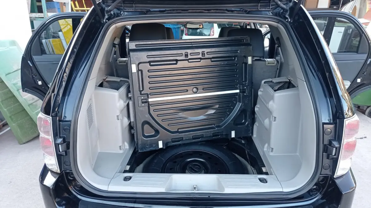 01 I/CHEVROLET EQUINOX LT, ANO 2005, COR PRETA, GASOLINA, AUTOMÁTICA (NO ESTADO).