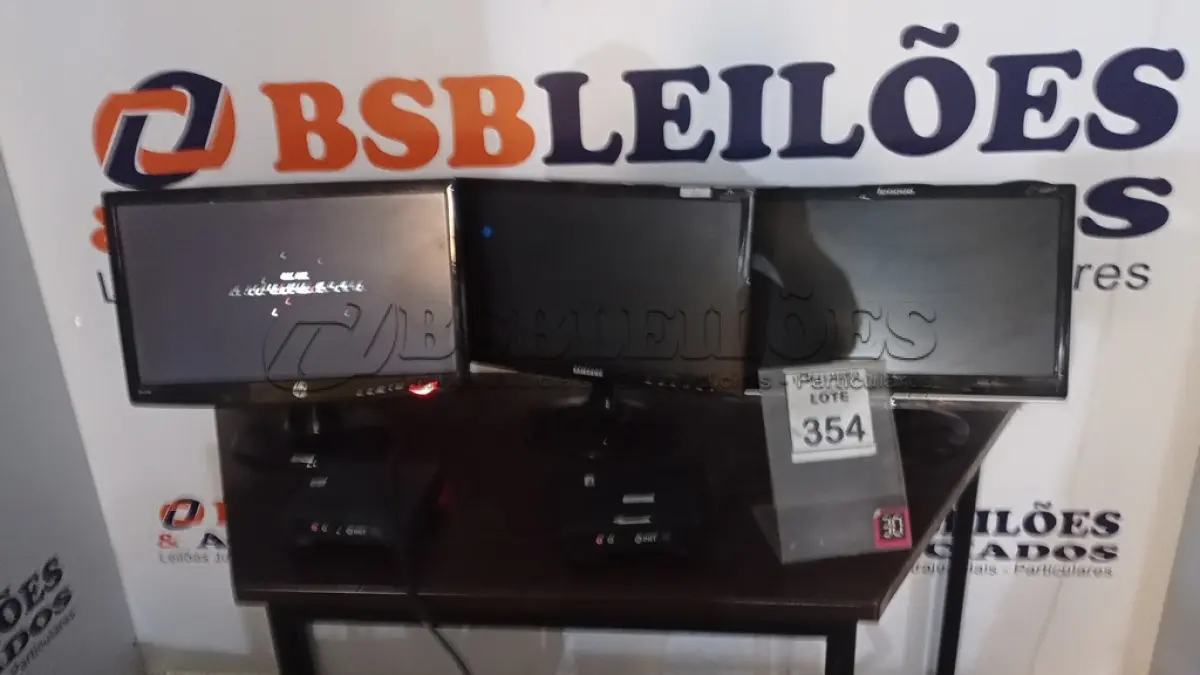 LOTE 354 - 03 MONITORES DE MARCAS E MODELOS DIVERSOS E 02MINI PC MARCA INIT. (NO ESTADO) ATENÇÃO! FAZER A VISITAÇÃO ANTES DE ARREMATAR, NÃO SABEMOS SE FUNCIONA, LEILÃO NÃO TEM GARANTIA E NEM DEVOLUÇÃO, SUJEITO A POSSÍVEIS AVARIAS VISÍVEIS/OCULTAS E/OU AUSÊNCIA DE COMPONENTES.