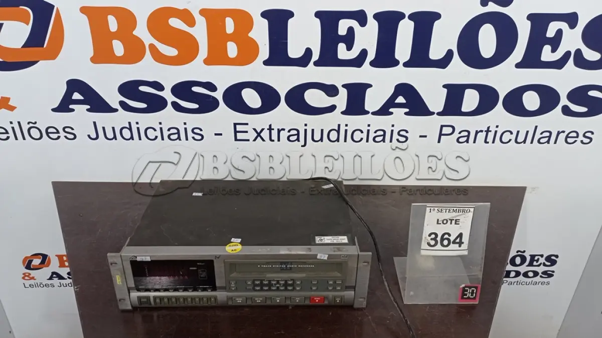 LOTE 364 - 01 GRAVADOR DIGITAL ARCA ALESIS. (NO ESTADO) ATENÇÃO! FAZER A VISITAÇÃO ANTES DE ARREMATAR, NÃO SABEMOS SE FUNCIONA, LEILÃO NÃO TEM GARANTIA E NEM DEVOLUÇÃO, SUJEITO A POSSÍVEIS AVARIAS VISÍVEIS/OCULTAS E/OU AUSÊNCIA DE COMPONENTES.