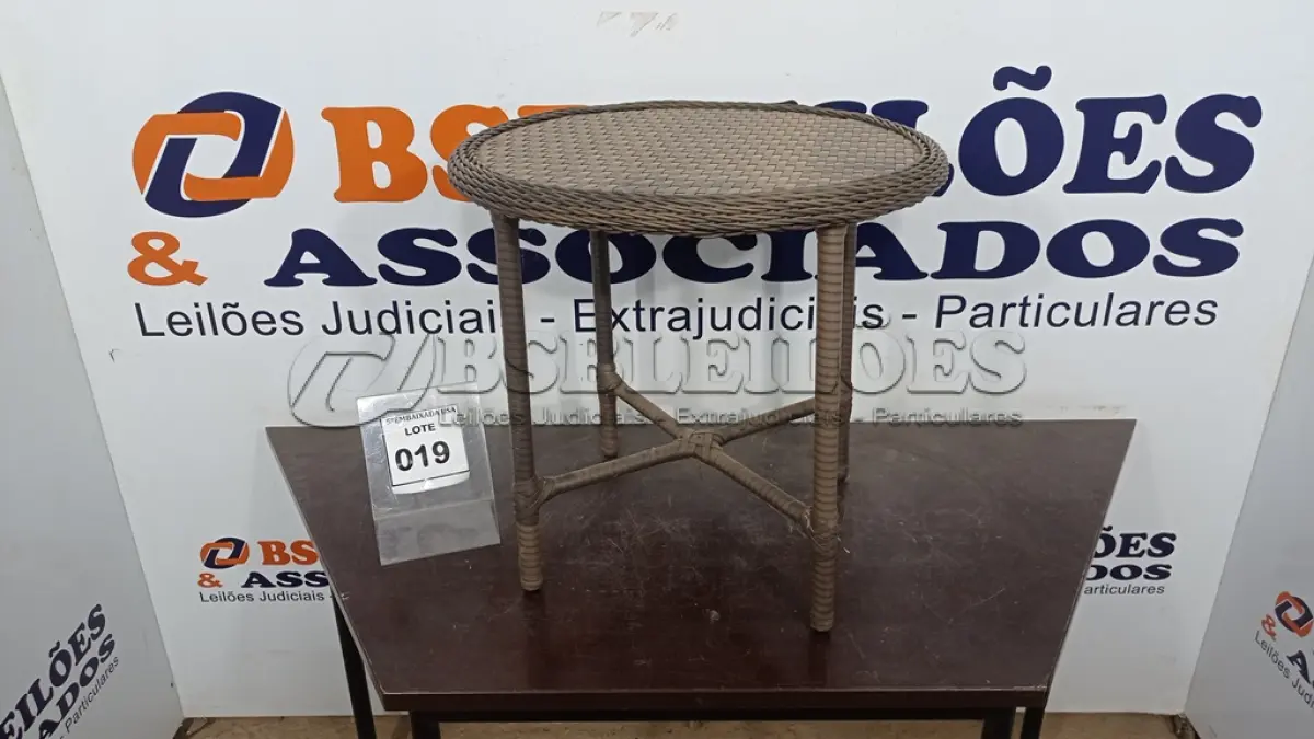 LOTE 019