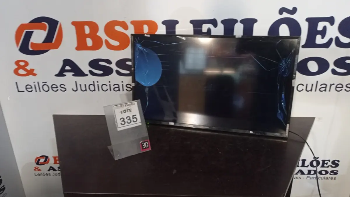 01 TV LCD 32’’ MARCA PANASONIC. (NO ESTADO) ATENÇÃO! FAZER A VISITAÇÃO ANTES DE ARREMATAR, NÃO SABEMOS SE FUNCIONA, LEILÃO NÃO TEM GARANTIA E NEM DEVOLUÇÃO, SUJEITO A POSSÍVEIS AVARIAS VISÍVEIS/OCULTAS E/OU AUSÊNCIA DE COMPONENTES.
