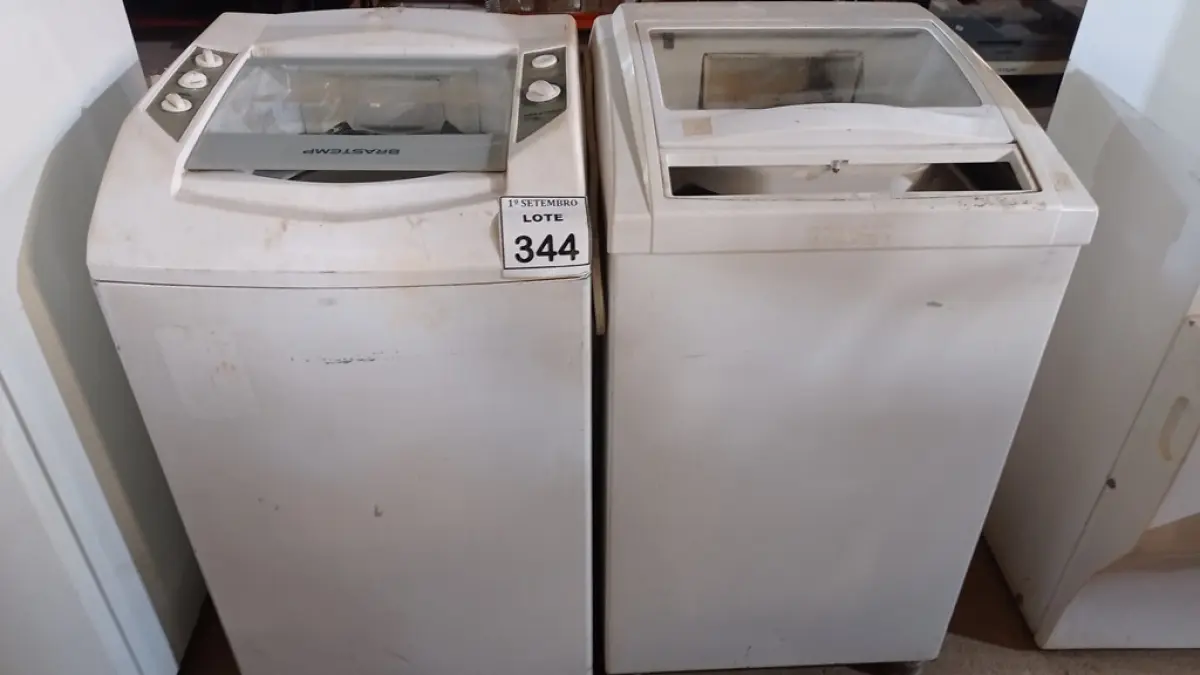 02 MÁQUINAS DE LAVAR MARCA BRASTEMP COM AVARIAS. (NO ESTADO) ATENÇÃO! FAZER A VISITAÇÃO ANTES DE ARREMATAR, NÃO SABEMOS SE FUNCIONA, LEILÃO NÃO TEM GARANTIA E NEM DEVOLUÇÃO, SUJEITO A POSSÍVEIS AVARIAS VISÍVEIS/OCULTAS E/OU AUSÊNCIA DE COMPONENTES.