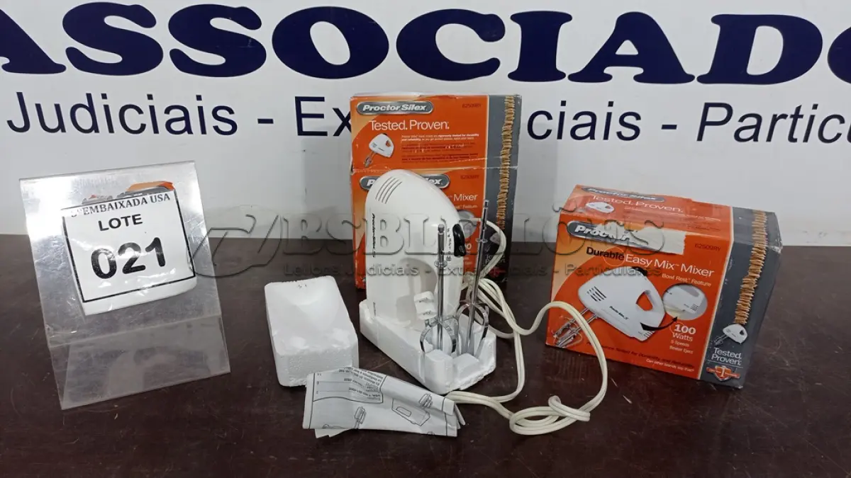 LOTE 021 - 02 BATEDEIRAS EASY MIX 110V. (NO ESTADO EM QUE SE ENCONTRA. SUJEITO A AVARIAS OCULTAS/VISÍVEIS.)