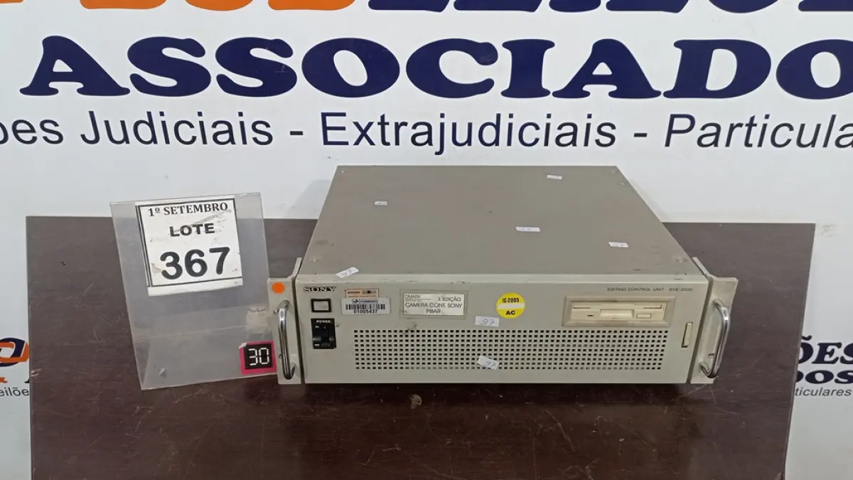 01 UNIDADE DE CONTROLE DE EDIÇÃO. (NO ESTADO) ATENÇÃO! FAZER A VISITAÇÃO ANTES DE ARREMATAR, NÃO SABEMOS SE FUNCIONA, LEILÃO NÃO TEM GARANTIA E NEM DEVOLUÇÃO, SUJEITO A POSSÍVEIS AVARIAS VISÍVEIS/OCULTAS E/OU AUSÊNCIA DE COMPONENTES.