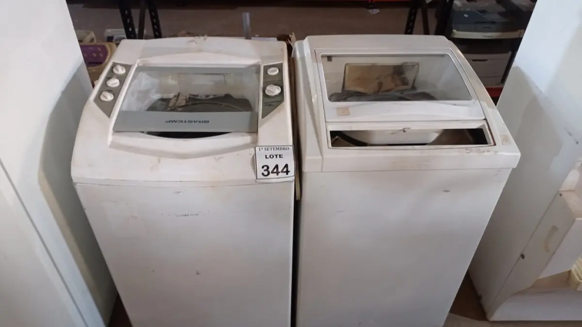 02 MÁQUINAS DE LAVAR MARCA BRASTEMP COM AVARIAS. (NO ESTADO) ATENÇÃO! FAZER A VISITAÇÃO ANTES DE ARREMATAR, NÃO SABEMOS SE FUNCIONA, LEILÃO NÃO TEM GARANTIA E NEM DEVOLUÇÃO, SUJEITO A POSSÍVEIS AVARIAS VISÍVEIS/OCULTAS E/OU AUSÊNCIA DE COMPONENTES.