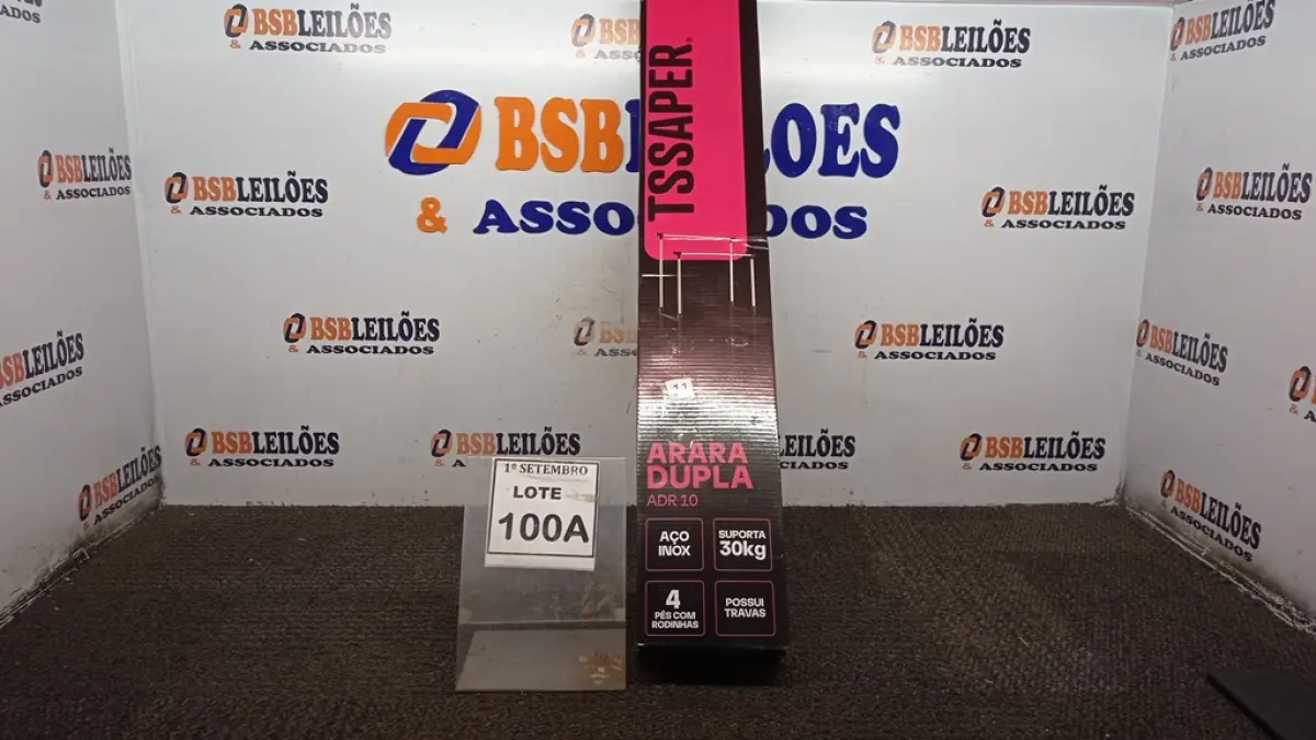 01 ARARA DUPLA MONTÁVEL  AÇO INOX SUPORTA 30KL 4 PÉS COM RODINHAS  POSSUI TRAVAS  TAMANHO A1.60CM L 0,94CM. (NO ESTADO) ATENÇÃO! FAZER A VISITAÇÃO ANTES DE ARREMATAR, NÃO SABEMOS SE FUNCIONA, LEILÃO NÃO TEM GARANTIA E NEM DEVOLUÇÃO, SUJEITO A POSSÍVEIS AVARIAS VISÍVEIS/OCULTAS E/OU AUSÊNCIA DE COMPONENTES.
