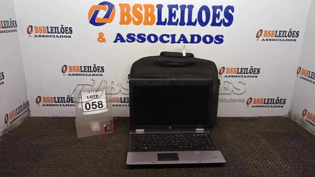 LOTE 058 - 01 NOTEBOOK MARCA HP COM BOLSA. (NO ESTADO) ATENÇÃO! FAZER A VISITAÇÃO ANTES DE ARREMATAR, NÃO SABEMOS SE FUNCIONA, LEILÃO NÃO TEM GARANTIA E NEM DEVOLUÇÃO, SUJEITO A POSSÍVEIS AVARIAS VISÍVEIS/OCULTAS E/OU AUSÊNCIA DE COMPONENTES.