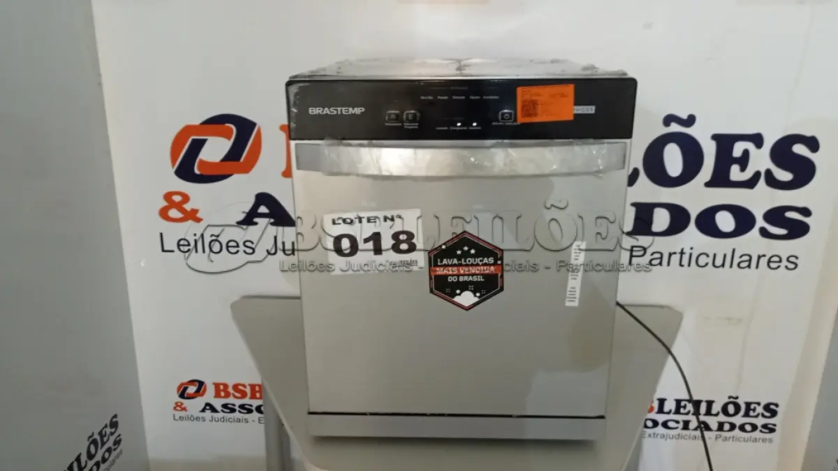 LOTE 018 - 01 LAVA LOUÇAS 8 SERVIÇOS BRASTEMP CINZA - BLF08BS • 220VOLTS (NO ESTADO, NÃO SABEMOS SE FUNCIONA. LEILÃO NÃO TEM GARANTIA E NEM DEVOLUÇÃO, SUJEITO A POSSÍVEIS AVARIAS VISÍVEIS/OCULTAS E/OU AUSÊNCIA DE COMPONENTES)