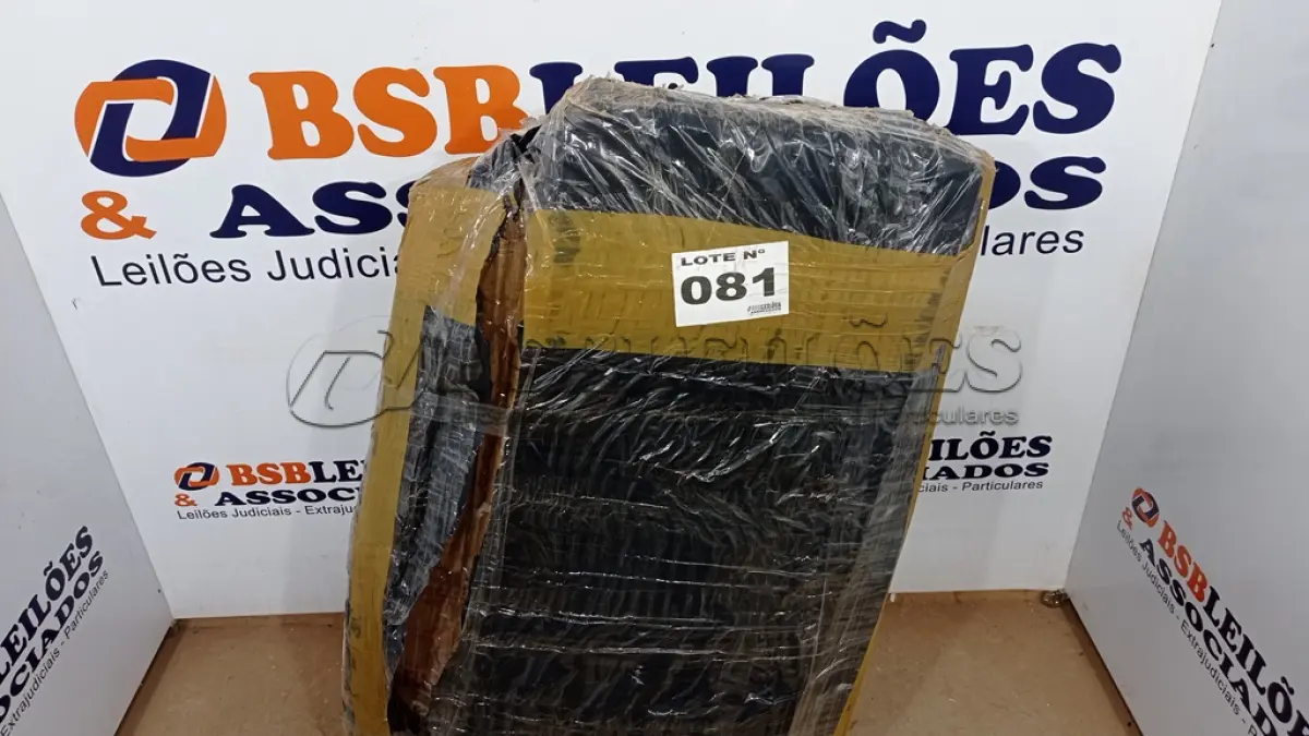 LOTE 081 - 01 AQUECEDOR EXTERNO QUARTZO PIRAMIDE AÇO INOX 2,20 M CHAPEU CHINES (NO ESTADO, NÃO SABEMOS SE FUNCIONA. LEILÃO NÃO TEM GARANTIA E NEM DEVOLUÇÃO, SUJEITO A POSSÍVEIS AVARIAS VISÍVEIS/OCULTAS E/OU AUSÊNCIA DE COMPONENTES)