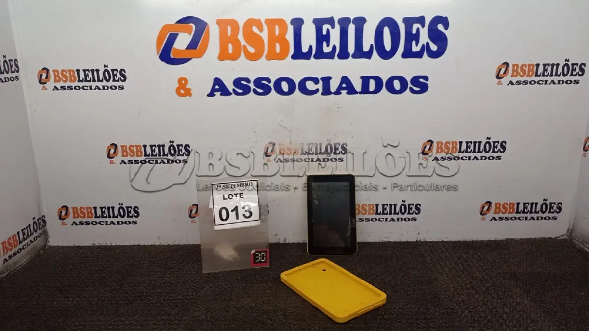 LOTE 013 - 02 TABLETS MARCA CCE. (NO ESTADO) ATENÇÃO! FAZER A VISITAÇÃO ANTES DE ARREMATAR, NÃO SABEMOS SE FUNCIONA, LEILÃO NÃO TEM GARANTIA E NEM DEVOLUÇÃO, SUJEITO A POSSÍVEIS AVARIAS VISÍVEIS/OCULTAS E/OU AUSÊNCIA DE COMPONENTES.