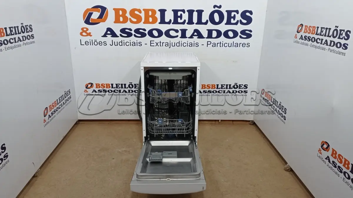 LOTE 003 - 01 LAVA-LOUÇAS ELECTROLUX LL10B 10 SERVIÇOS 220VOLTS (NO ESTADO, NÃO SABEMOS SE FUNCIONA. LEILÃO NÃO TEM GARANTIA E NEM DEVOLUÇÃO, SUJEITO A POSSÍVEIS AVARIAS VISÍVEIS/OCULTAS E/OU AUSÊNCIA DE COMPONENTES)