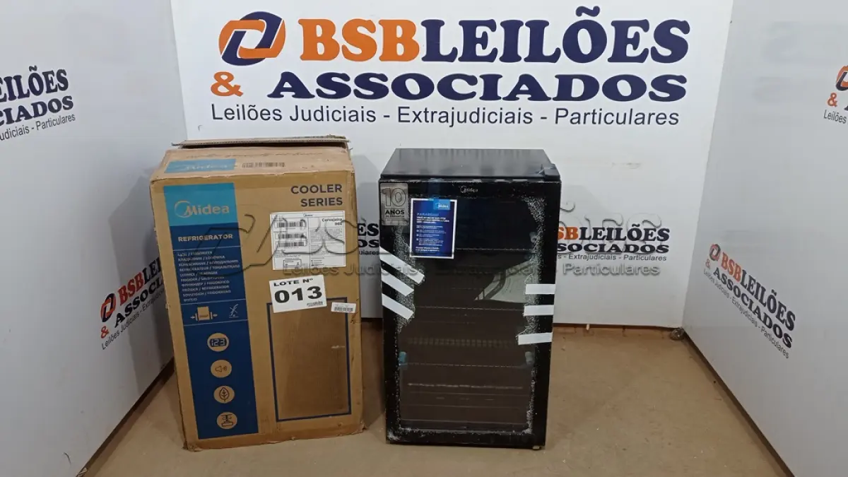 LOTE 013 - 01 CERVEJEIRA FROST FREE FLEX 3 EM 1 MIDEA 96 LITROS MIDEA (NO ESTADO, NÃO SABEMOS SE FUNCIONA. LEILÃO NÃO TEM GARANTIA E NEM DEVOLUÇÃO, SUJEITO A POSSÍVEIS AVARIAS VISÍVEIS/OCULTAS E/OU AUSÊNCIA DE COMPONENTES)