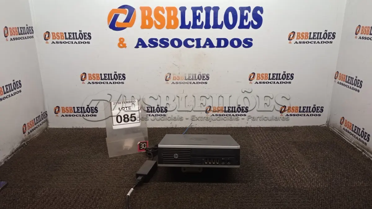 LOTE 085 - 01 MINI PC MARCA HP. (NO ESTADO) ATENÇÃO! FAZER A VISITAÇÃO ANTES DE ARREMATAR, NÃO SABEMOS SE FUNCIONA, LEILÃO NÃO TEM GARANTIA E NEM DEVOLUÇÃO, SUJEITO A POSSÍVEIS AVARIAS VISÍVEIS/OCULTAS E/OU AUSÊNCIA DE COMPONENTES.