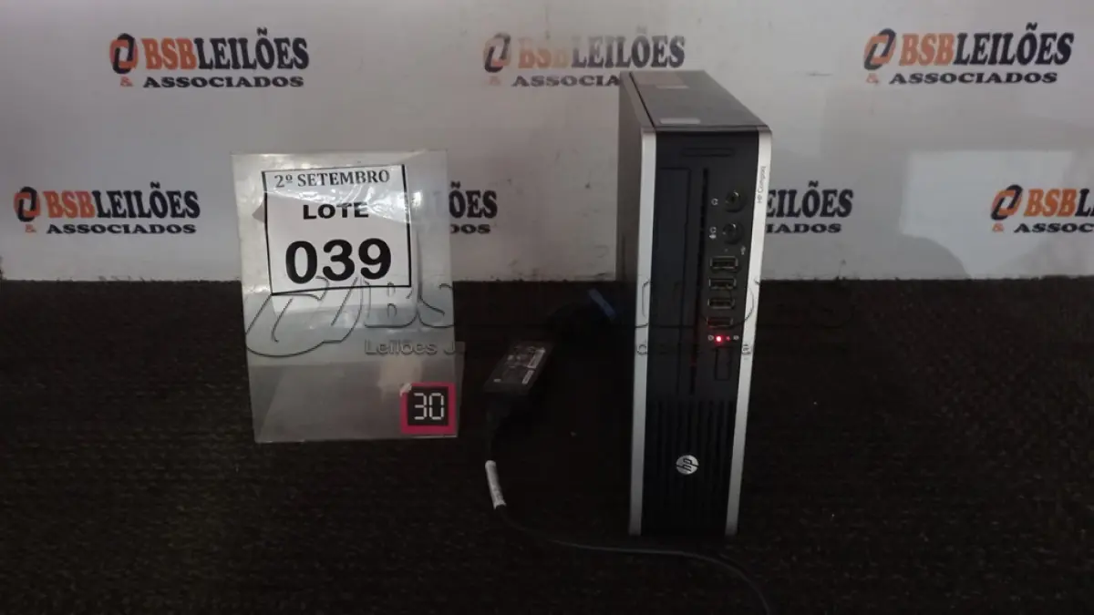 LOTE 039 - 01 MINI PC MARCA HP. (NO ESTADO) ATENÇÃO! FAZER A VISITAÇÃO ANTES DE ARREMATAR, NÃO SABEMOS SE FUNCIONA, LEILÃO NÃO TEM GARANTIA E NEM DEVOLUÇÃO, SUJEITO A POSSÍVEIS AVARIAS VISÍVEIS/OCULTAS E/OU AUSÊNCIA DE COMPONENTES.