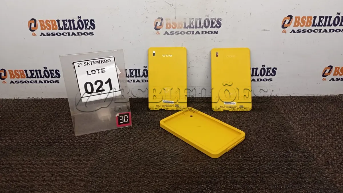 LOTE 021 - 02 TABLETS MARCA CCE. (NO ESTADO) ATENÇÃO! FAZER A VISITAÇÃO ANTES DE ARREMATAR, NÃO SABEMOS SE FUNCIONA, LEILÃO NÃO TEM GARANTIA E NEM DEVOLUÇÃO, SUJEITO A POSSÍVEIS AVARIAS VISÍVEIS/OCULTAS E/OU AUSÊNCIA DE COMPONENTES.