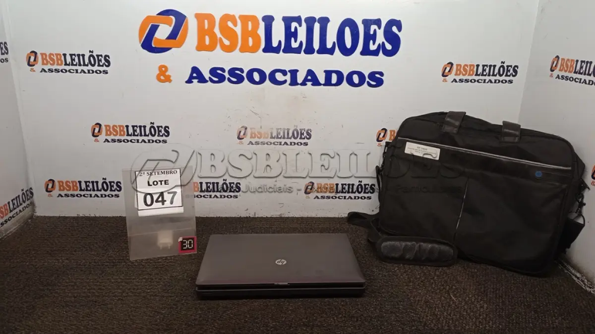 LOTE 047 - 01 NOTEBOOK MARCA HP COM BOLSA. (NO ESTADO) ATENÇÃO! FAZER A VISITAÇÃO ANTES DE ARREMATAR, NÃO SABEMOS SE FUNCIONA, LEILÃO NÃO TEM GARANTIA E NEM DEVOLUÇÃO, SUJEITO A POSSÍVEIS AVARIAS VISÍVEIS/OCULTAS E/OU AUSÊNCIA DE COMPONENTES.