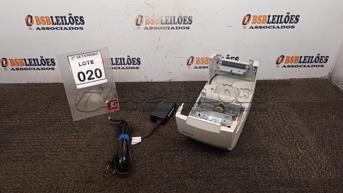 LOTE 020 - 01 MÁQUINA DE CUPOM MARCA DIEBOLD. (NO ESTADO) ATENÇÃO! FAZER A VISITAÇÃO ANTES DE ARREMATAR, NÃO SABEMOS SE FUNCIONA, LEILÃO NÃO TEM GARANTIA E NEM DEVOLUÇÃO, SUJEITO A POSSÍVEIS AVARIAS VISÍVEIS/OCULTAS E/OU AUSÊNCIA DE COMPONENTES.