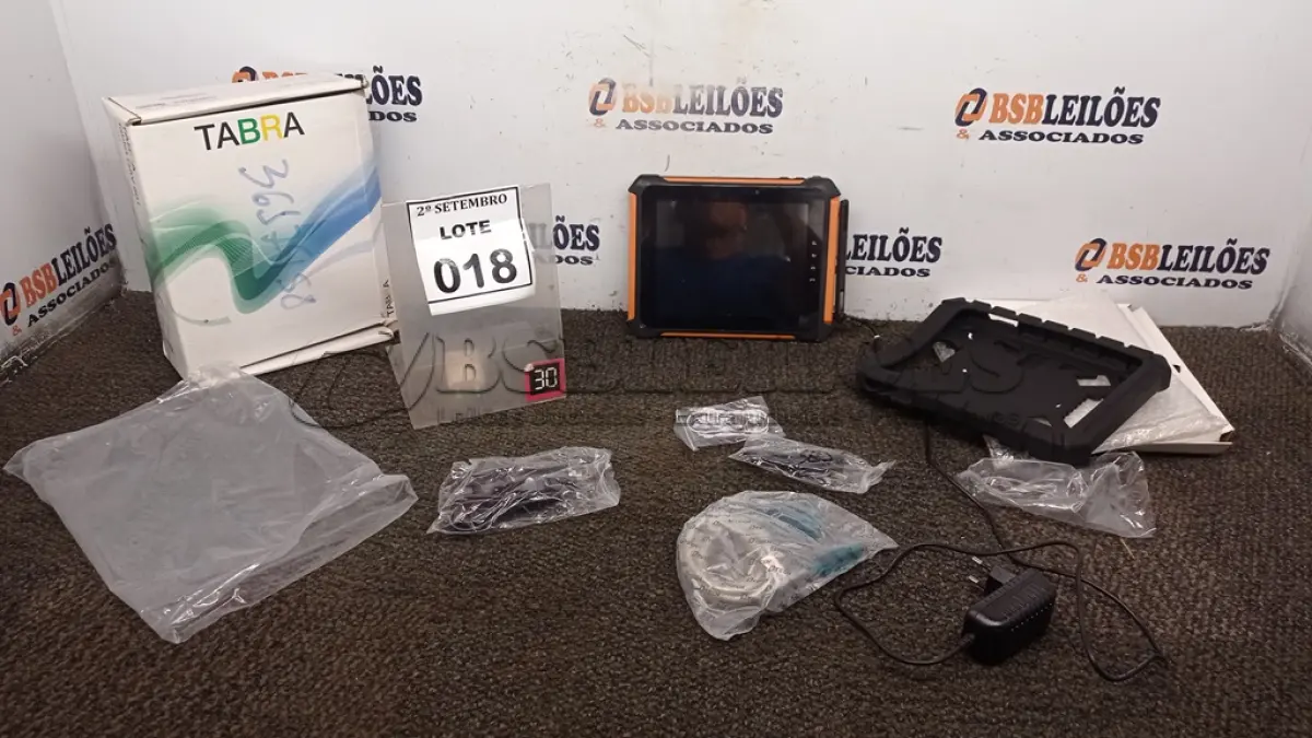 LOTE 018 - 01 TABLET QAV 801 8GB MARCA TABRA. (NO ESTADO) ATENÇÃO! FAZER A VISITAÇÃO ANTES DE ARREMATAR, NÃO SABEMOS SE FUNCIONA, LEILÃO NÃO TEM GARANTIA E NEM DEVOLUÇÃO, SUJEITO A POSSÍVEIS AVARIAS VISÍVEIS/OCULTAS E/OU AUSÊNCIA DE COMPONENTES.