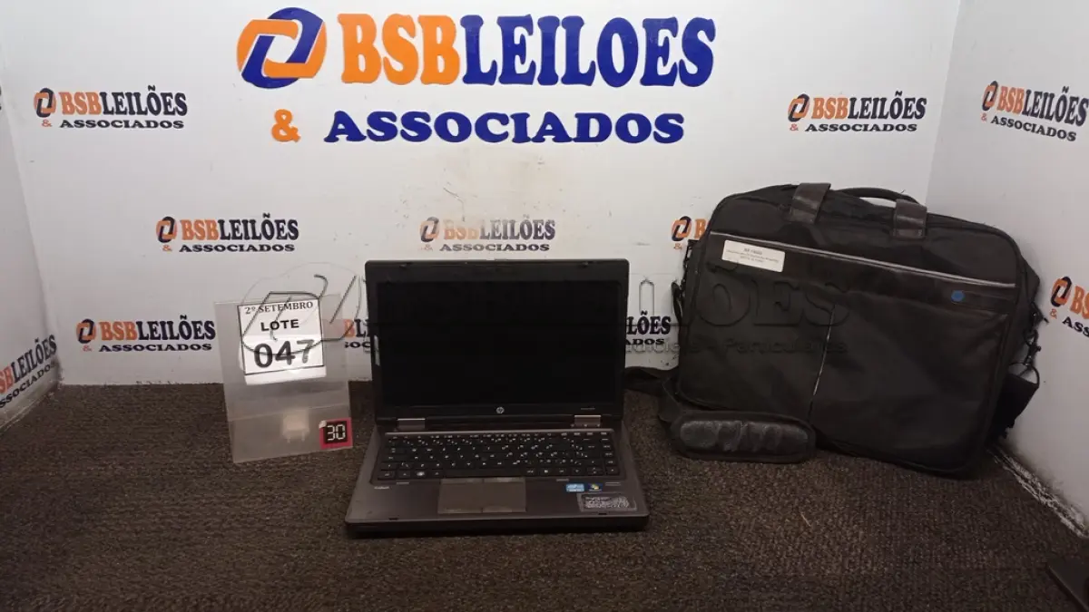 LOTE 047 - 01 NOTEBOOK MARCA HP COM BOLSA. (NO ESTADO) ATENÇÃO! FAZER A VISITAÇÃO ANTES DE ARREMATAR, NÃO SABEMOS SE FUNCIONA, LEILÃO NÃO TEM GARANTIA E NEM DEVOLUÇÃO, SUJEITO A POSSÍVEIS AVARIAS VISÍVEIS/OCULTAS E/OU AUSÊNCIA DE COMPONENTES.