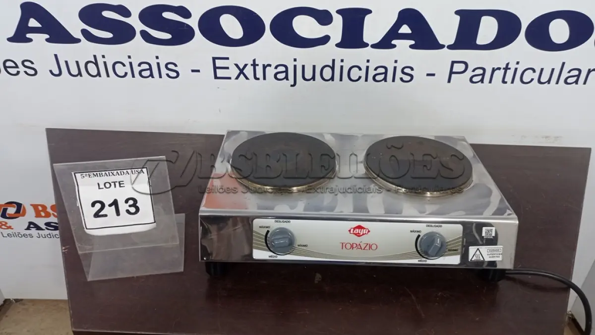 LOTE 213 - 01 FOGÃO ELÉTRICO TOPÁZIO 2 BOCAS 220V.  (NO ESTADO EM QUE SE ENCONTRA. SUJEITO A AVARIAS OCULTAS/VISÍVEIS.) BH1659L