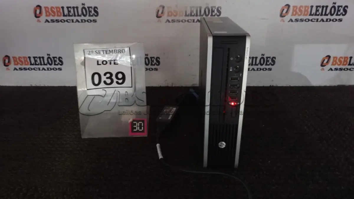 LOTE 039 - 01 MINI PC MARCA HP. (NO ESTADO) ATENÇÃO! FAZER A VISITAÇÃO ANTES DE ARREMATAR, NÃO SABEMOS SE FUNCIONA, LEILÃO NÃO TEM GARANTIA E NEM DEVOLUÇÃO, SUJEITO A POSSÍVEIS AVARIAS VISÍVEIS/OCULTAS E/OU AUSÊNCIA DE COMPONENTES.
