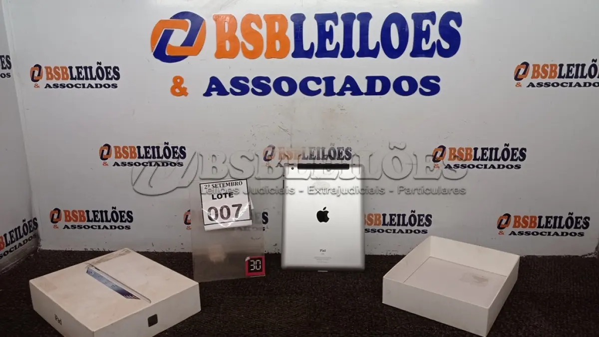 LOTE 007 - 01 IPAD 16G. (NO ESTADO) ATENÇÃO! FAZER A VISITAÇÃO ANTES DE ARREMATAR, NÃO SABEMOS SE FUNCIONA, LEILÃO NÃO TEM GARANTIA E NEM DEVOLUÇÃO, SUJEITO A POSSÍVEIS AVARIAS VISÍVEIS/OCULTAS E/OU AUSÊNCIA DE COMPONENTES.