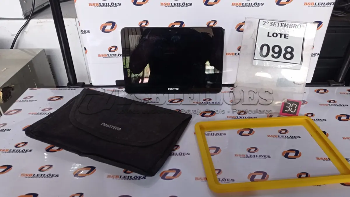 LOTE 098 - 01 TABLET MARCA POSITIVO. (NO ESTADO) ATENÇÃO! FAZER A VISITAÇÃO ANTES DE ARREMATAR, NÃO SABEMOS SE FUNCIONA, LEILÃO NÃO TEM GARANTIA E NEM DEVOLUÇÃO, SUJEITO A POSSÍVEIS AVARIAS VISÍVEIS/OCULTAS E/OU AUSÊNCIA DE COMPONENTES.