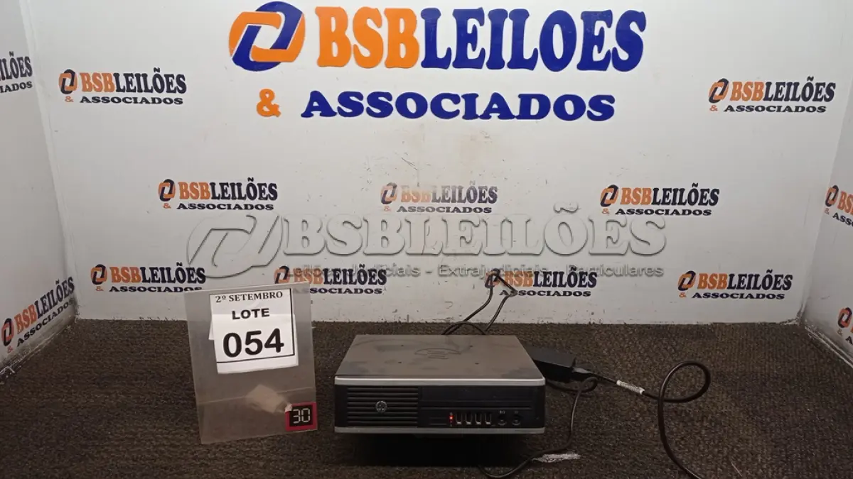 LOTE 054 - 01 MINI PC MARCA HP. (NO ESTADO) ATENÇÃO! FAZER A VISITAÇÃO ANTES DE ARREMATAR, NÃO SABEMOS SE FUNCIONA, LEILÃO NÃO TEM GARANTIA E NEM DEVOLUÇÃO, SUJEITO A POSSÍVEIS AVARIAS VISÍVEIS/OCULTAS E/OU AUSÊNCIA DE COMPONENTES.
