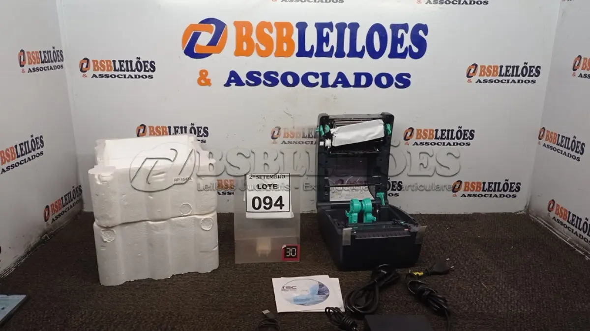 LOTE 094 - 01 IMPRESSORA DE ETIQUETAS MARCA TSC. (NO ESTADO) ATENÇÃO! FAZER A VISITAÇÃO ANTES DE ARREMATAR, NÃO SABEMOS SE FUNCIONA, LEILÃO NÃO TEM GARANTIA E NEM DEVOLUÇÃO, SUJEITO A POSSÍVEIS AVARIAS VISÍVEIS/OCULTAS E/OU AUSÊNCIA DE COMPONENTES.