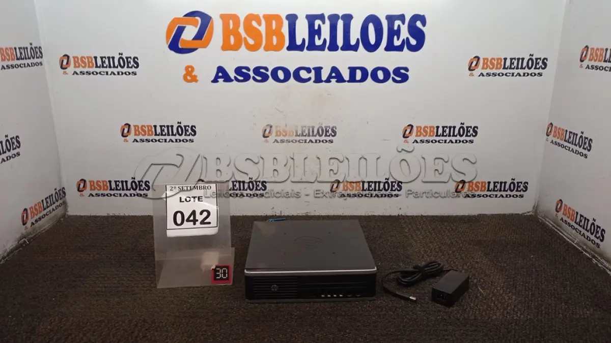 LOTE 042 - 01 MINI PC MARCA HP. (NO ESTADO) ATENÇÃO! FAZER A VISITAÇÃO ANTES DE ARREMATAR, NÃO SABEMOS SE FUNCIONA, LEILÃO NÃO TEM GARANTIA E NEM DEVOLUÇÃO, SUJEITO A POSSÍVEIS AVARIAS VISÍVEIS/OCULTAS E/OU AUSÊNCIA DE COMPONENTES.